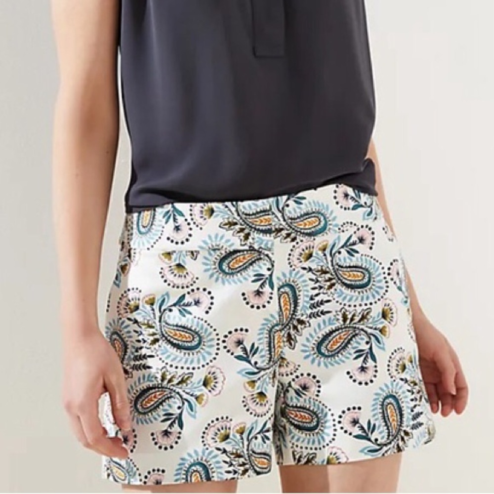 LOFT Women 12 White Paisley Cotton Blend Stretch Pockets Preppy Chino Shorts